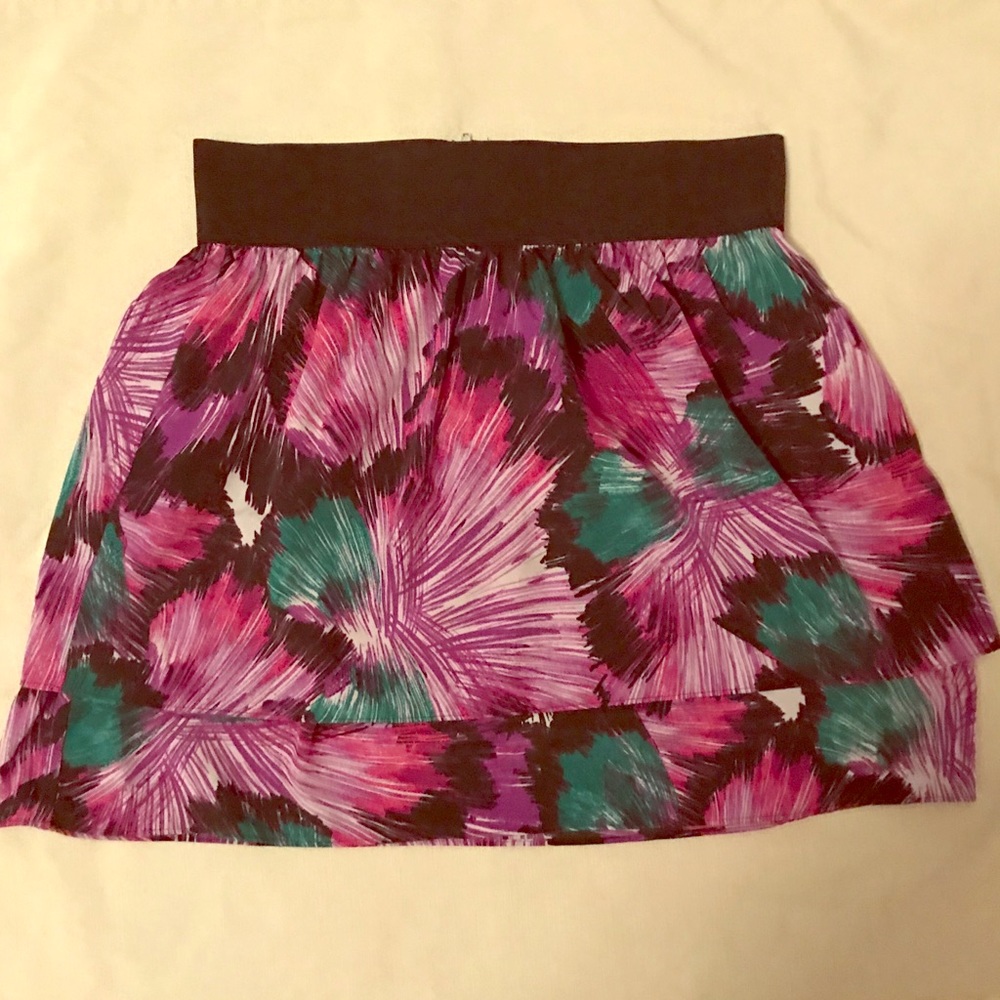 Elle size Large Printed Skirt